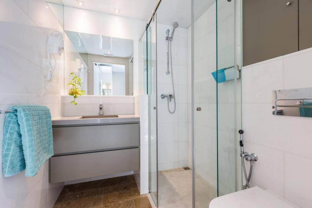 Kronos On The Beach Suite 4 برشلونة المظهر الخارجي الصورة